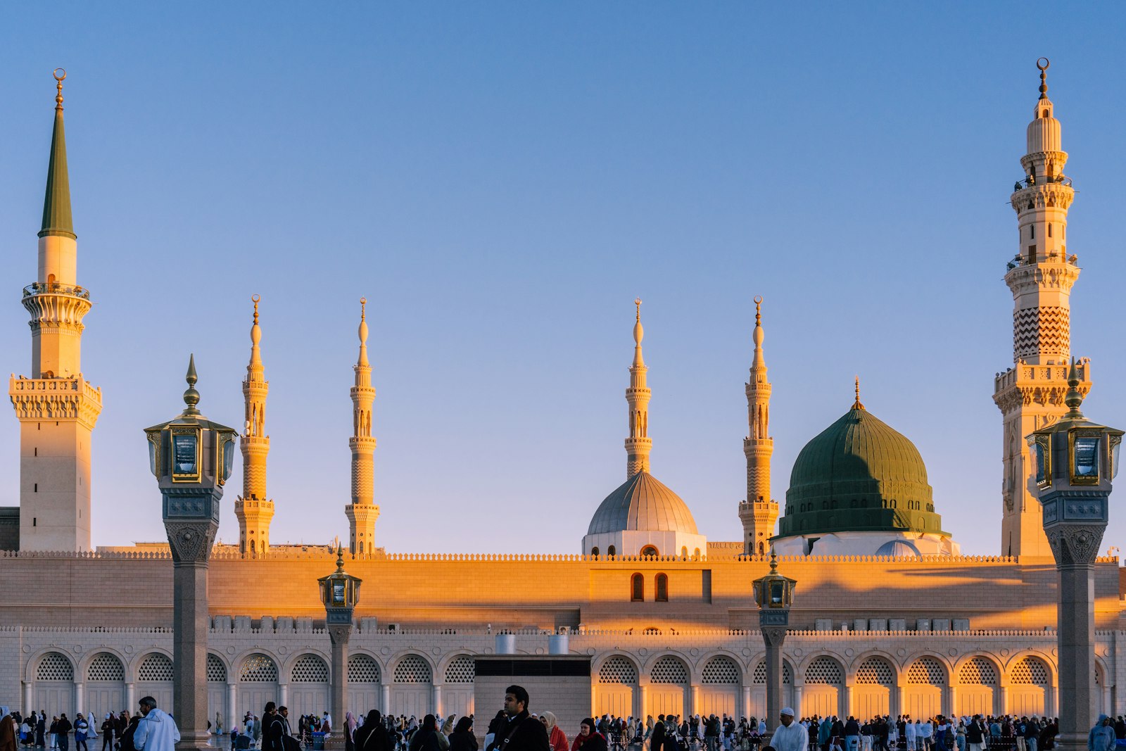 Al-Muqeem community near Al-Masjid an-Nabawi, Madinah